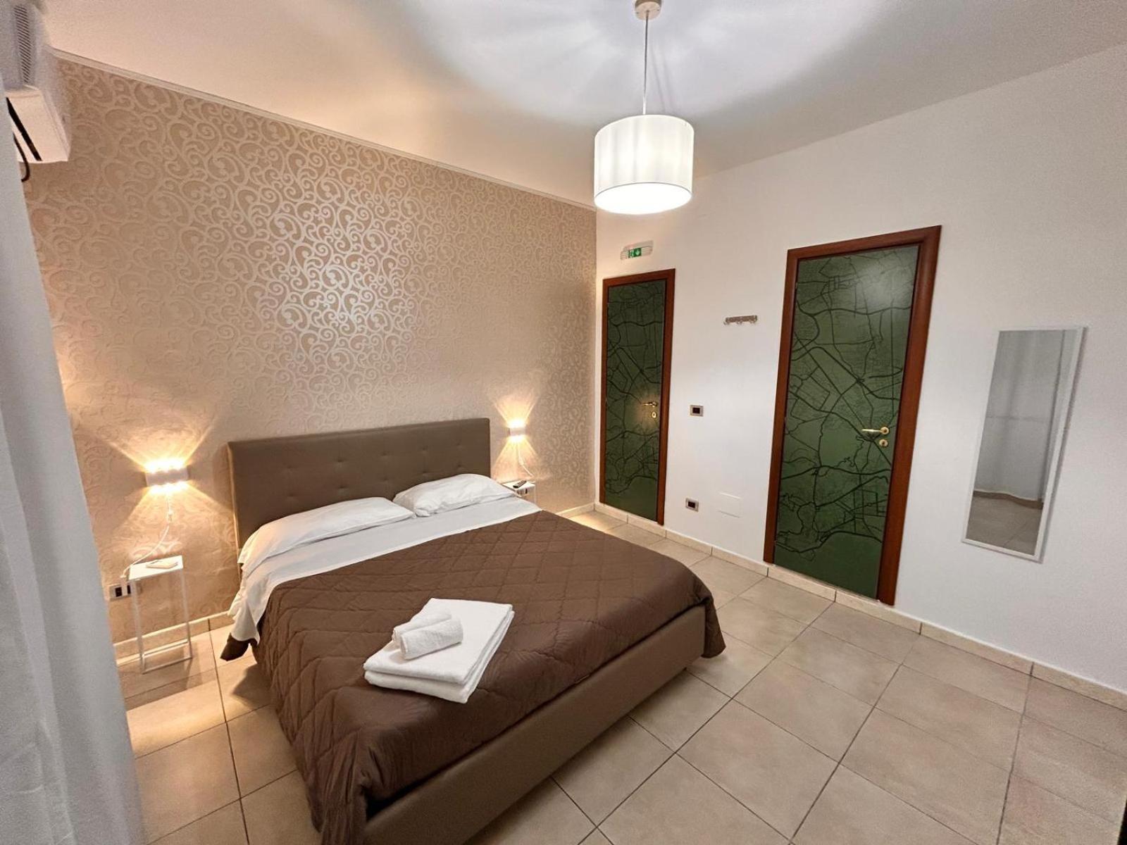 Suite Conte Poderico Naples Exterior photo